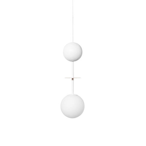 OIO A biała sufitowa lampa wisząca z mosiężnym elementem